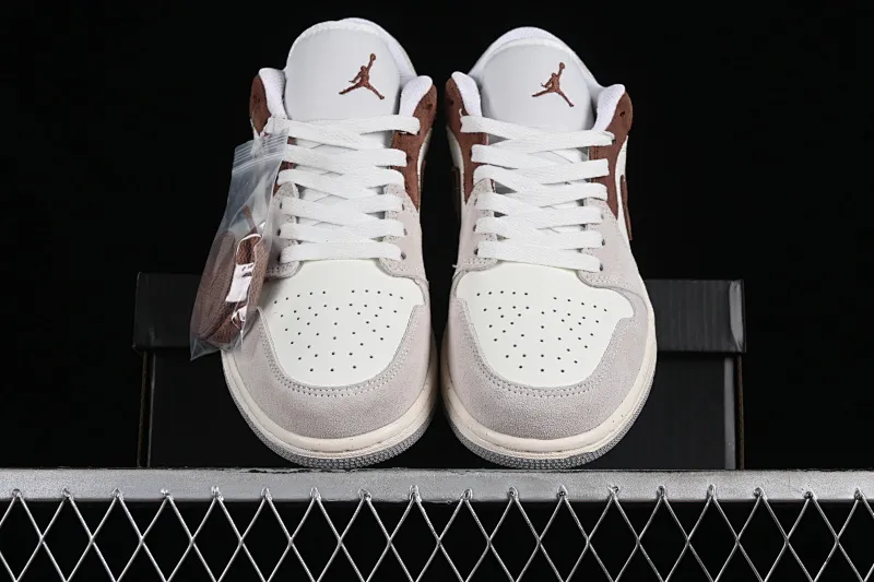All categories Air Jordan Jordan series basketball shoes Air Jordan 1 Low Z version Air Jordan 1 Low AJ1 Joe 1 taupe low-top cultural and leisure sports sneakers HF1567-200